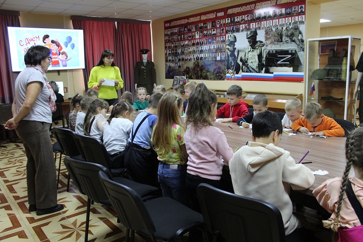 Чарада «Золотой ключик» балалар бакчасында тәрбияләнүчеләр катнашкан.