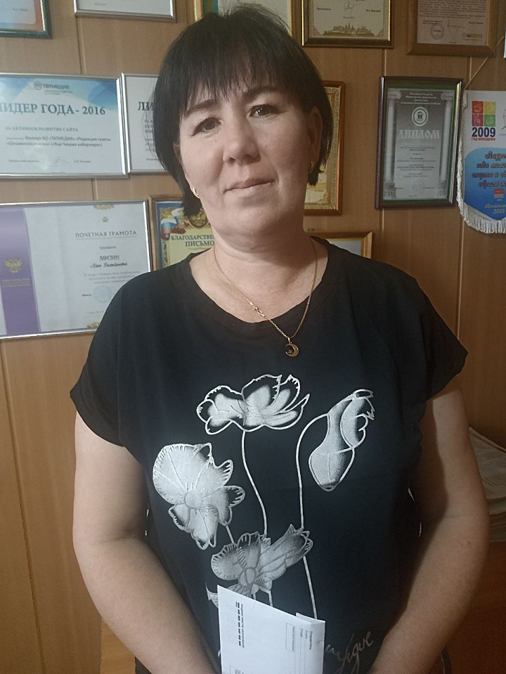 Безнең «районка»га язылу кампаниясе йомгаклары буенча иң яхшы почта хезмәткәрләренә бүләкләр тапшыру күркәм традициягә әверелде.