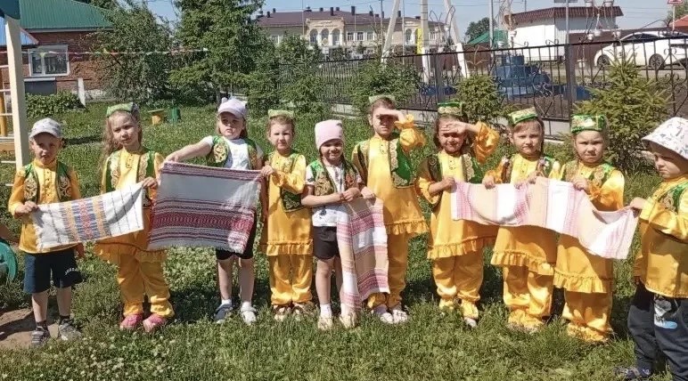 «Праздник радости и труда, Дорог ты для нас всегда!»