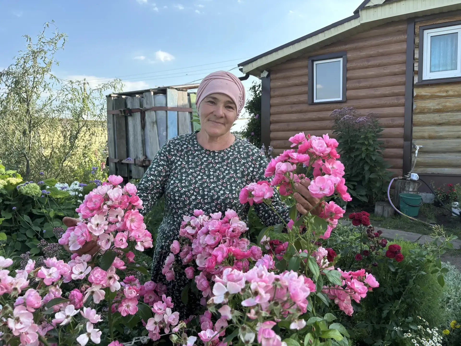 Фирдавса создала райский сад на шести сотках