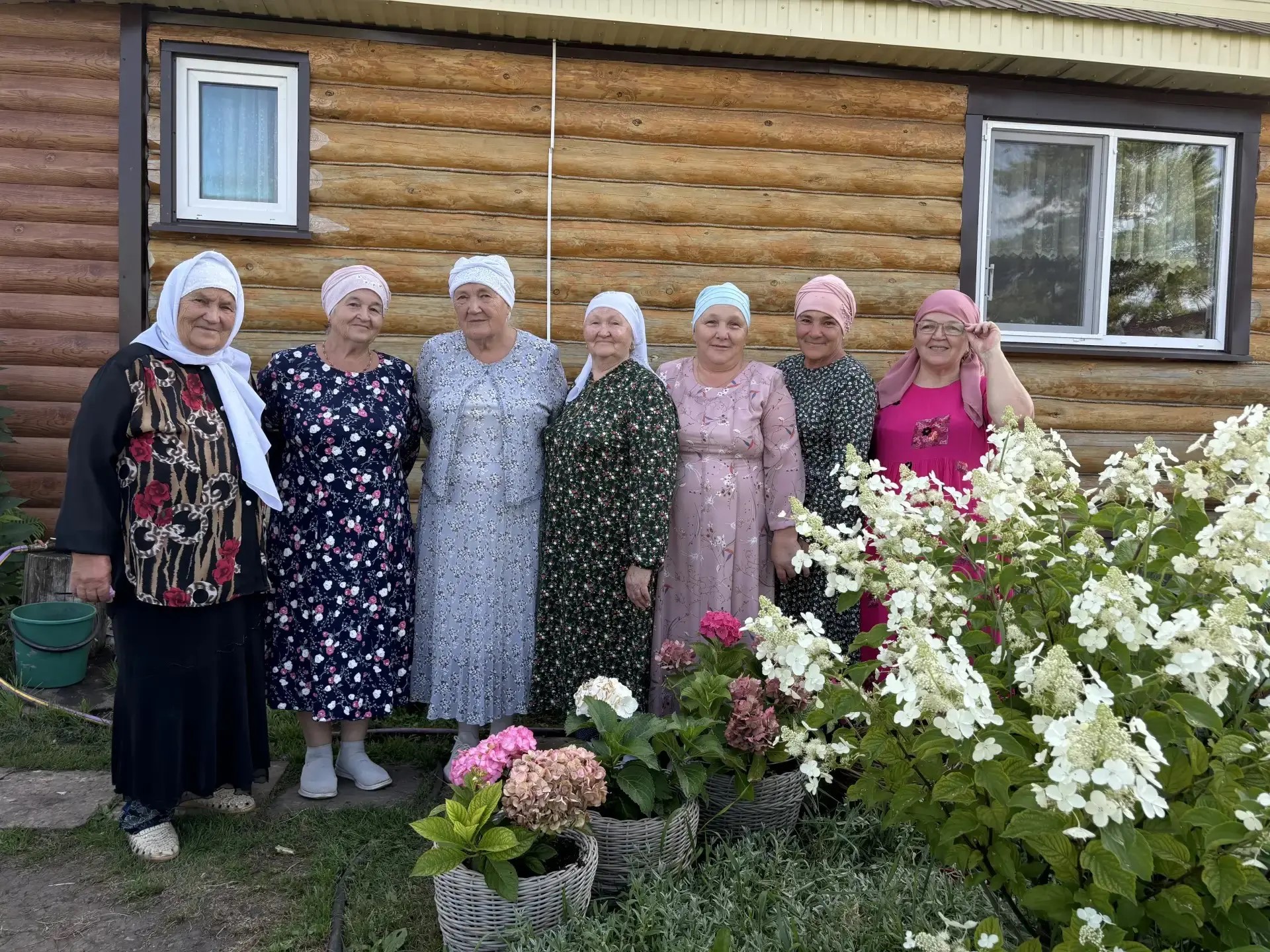 Фирдавса создала райский сад на шести сотках