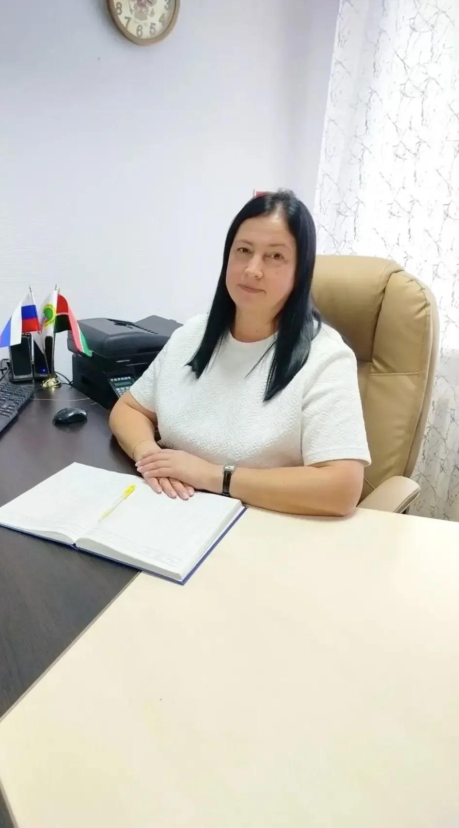 В Новошешминском доме-интернате для пожилых и инвалидов (ДИПИ) на сегодняшний день проживают 54 человека (27 мужчин и 27 женщин). О работе ДИПИ рассказала директор дома-интерната Залина Лизунова.