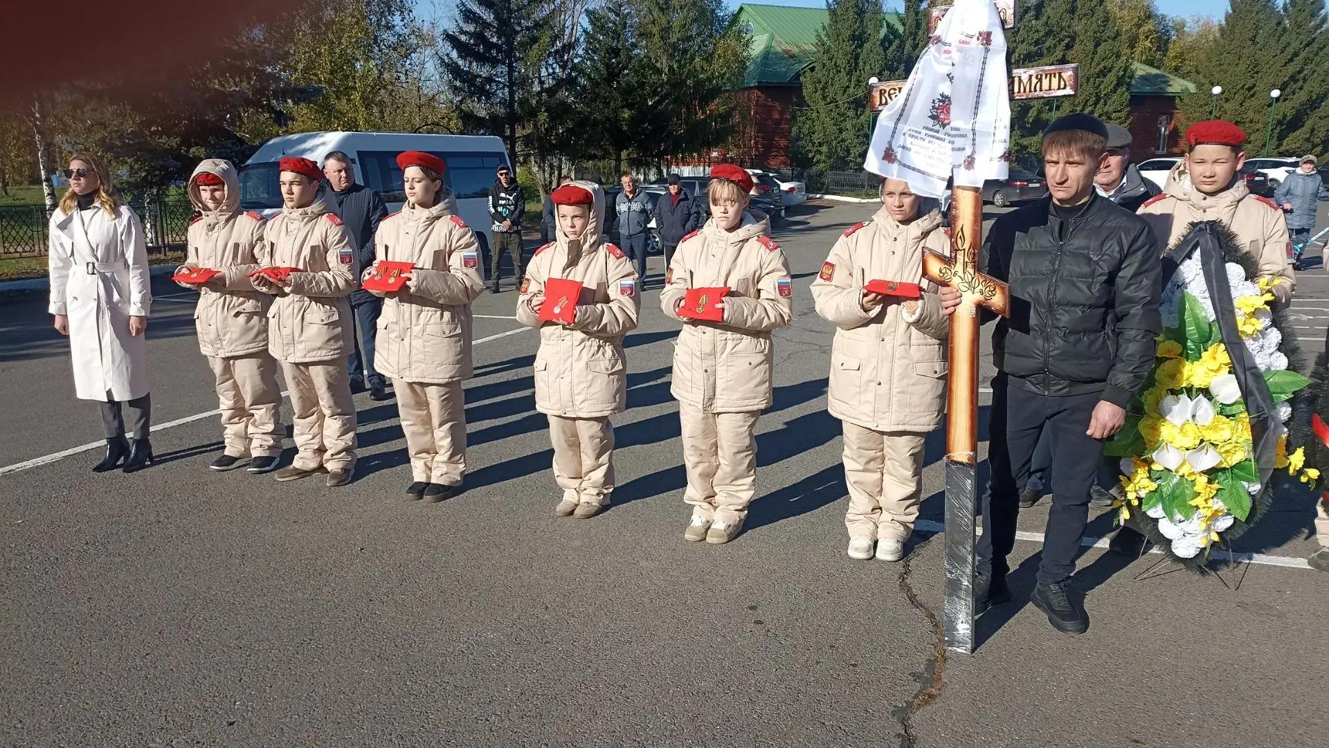 5 октября в селе Новошешминск проводили в последний путь Дмитрия Григорьева, погибшего в ходе спецоперации.