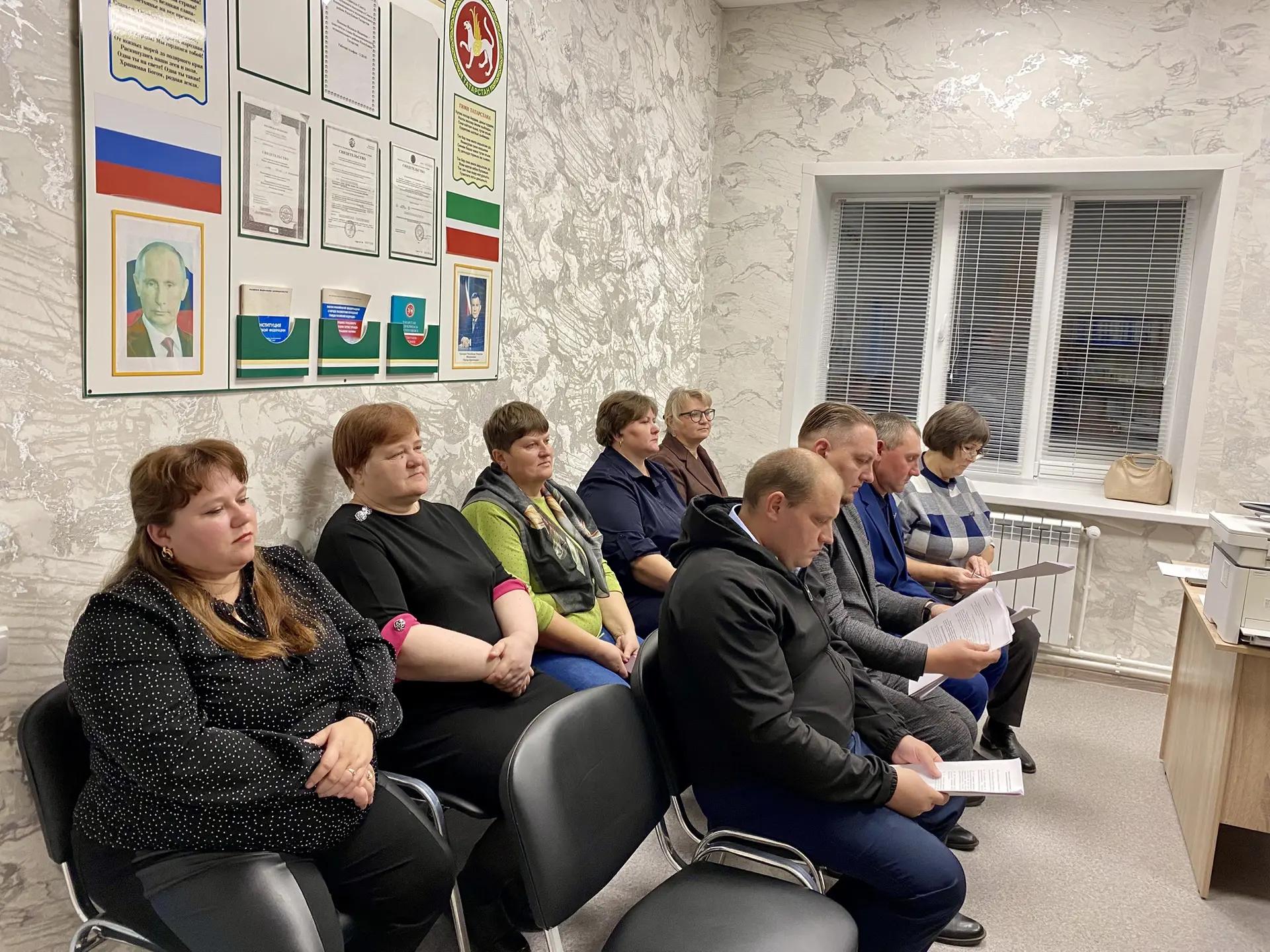 По итогам внеочередной сессии Совета Черемуховского сельского поселения на пост главы избран Иван Петрович Сафонов. 