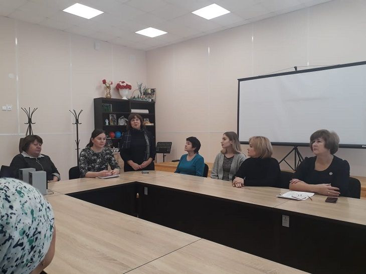 Крепка семья – сильна Россия, под таким названием состоялся круглый стол в Новошешминске