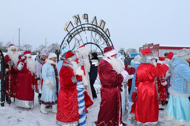 Төп чыршыны ачу тантанасында  конкурста җиңүчеләрне бүләкләделәр