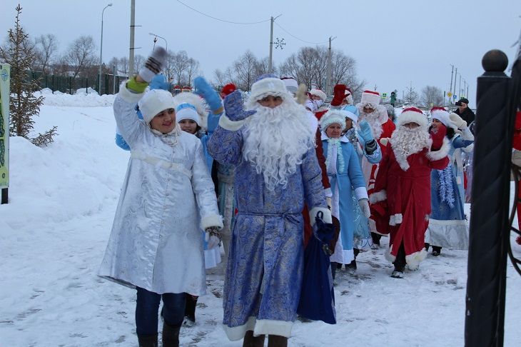 Төп чыршыны ачу тантанасында  конкурста җиңүчеләрне бүләкләделәр