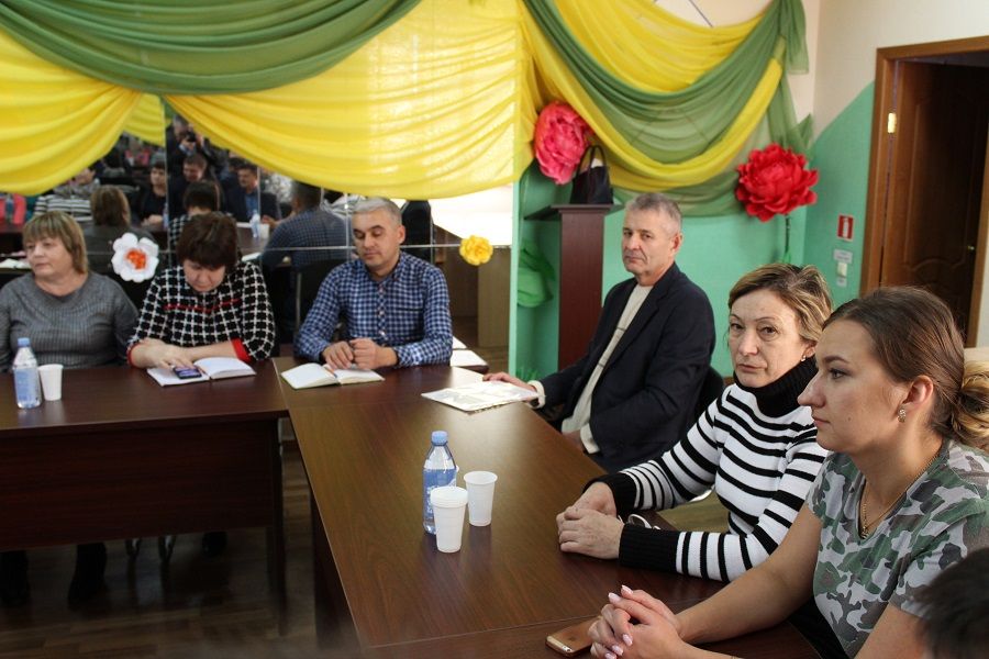 В сельских поселениях района продолжаются встречи главы района Вячеслава Козлова с местными предпринимателями