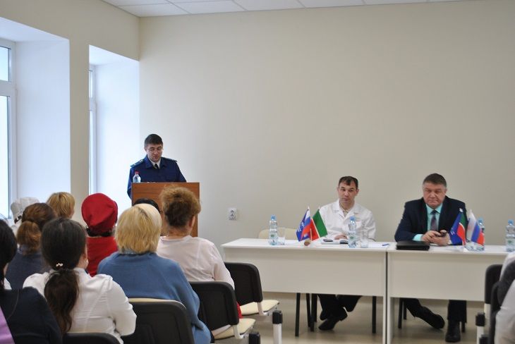 6 февраля состоялась встреча главы Новошешминского района Вячеслава Козлова с коллективом ЦРБ