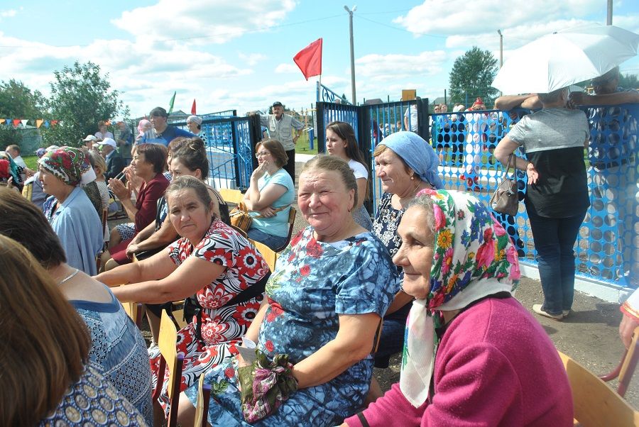 «Выля, хут купас!» («Уйнагыз,  гармуннар!») - Чуаш Чабаксарында