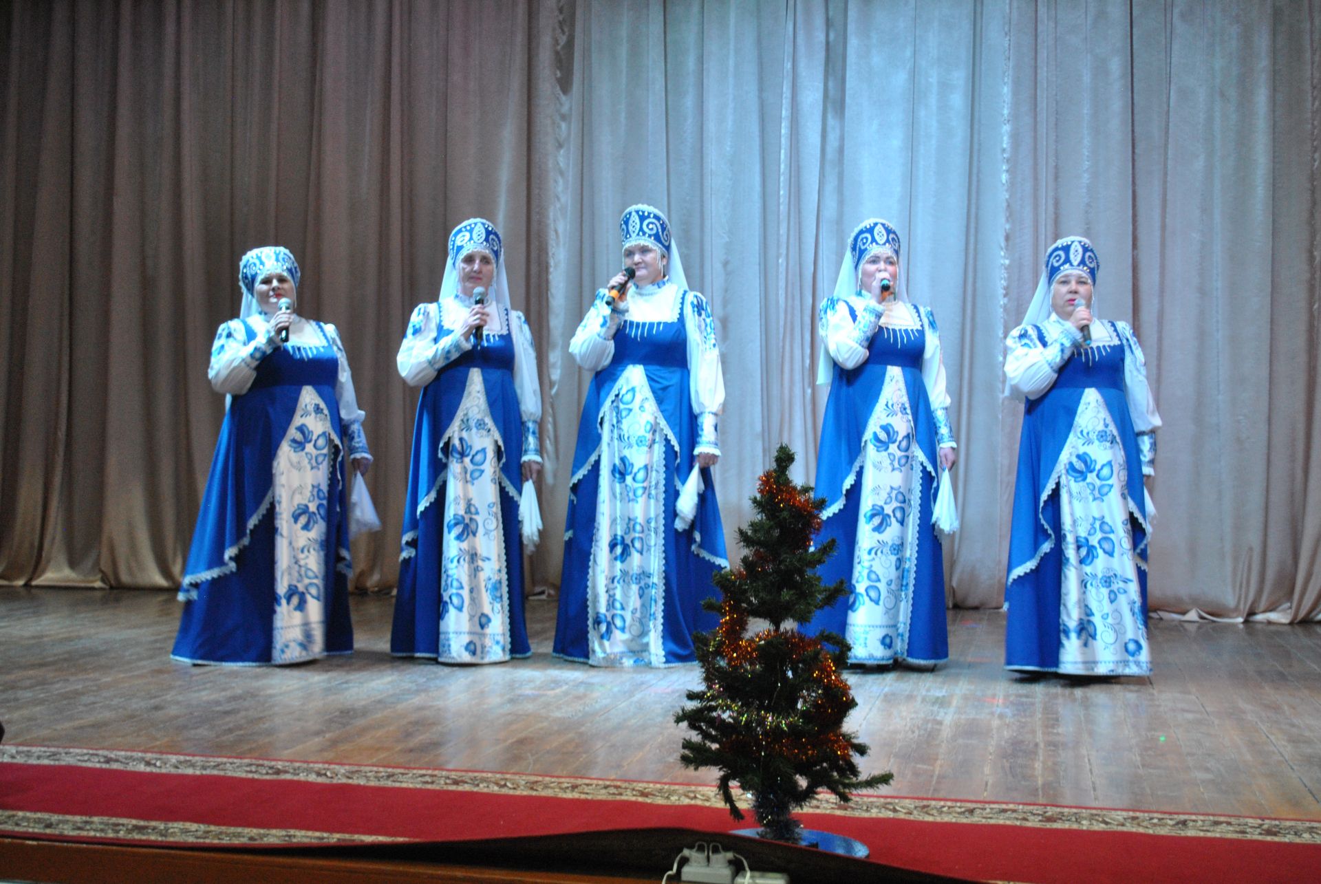 В Новошешминском РДК состоялся благотворительный рождественский концерт