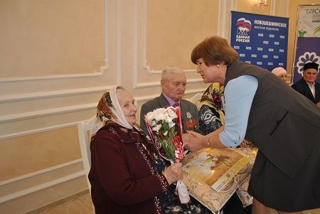 Торжественное вручение медалей к 75-летию Победы в Новошешминске
