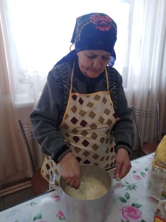 В Новошешминском ДИПИ прошел мастер-класс по выпечке блинов