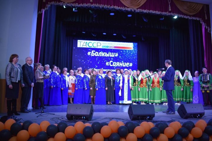 В преддверии 8 марта в п. Алексеевское прошел зональный тур VI фестиваля «Балкыш» - «Сияние»