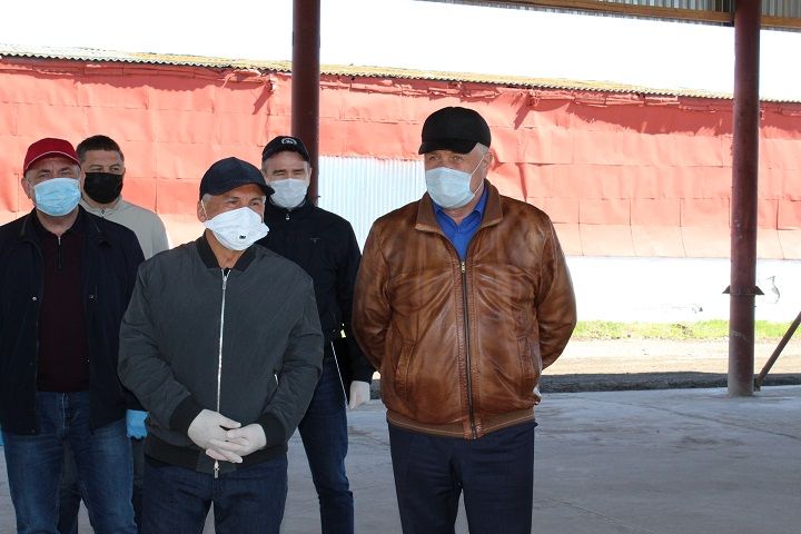 Татарстан Президенты Рөстәм Миңнеханов эш сәфәре белән Яңа Чишмә районында булды
