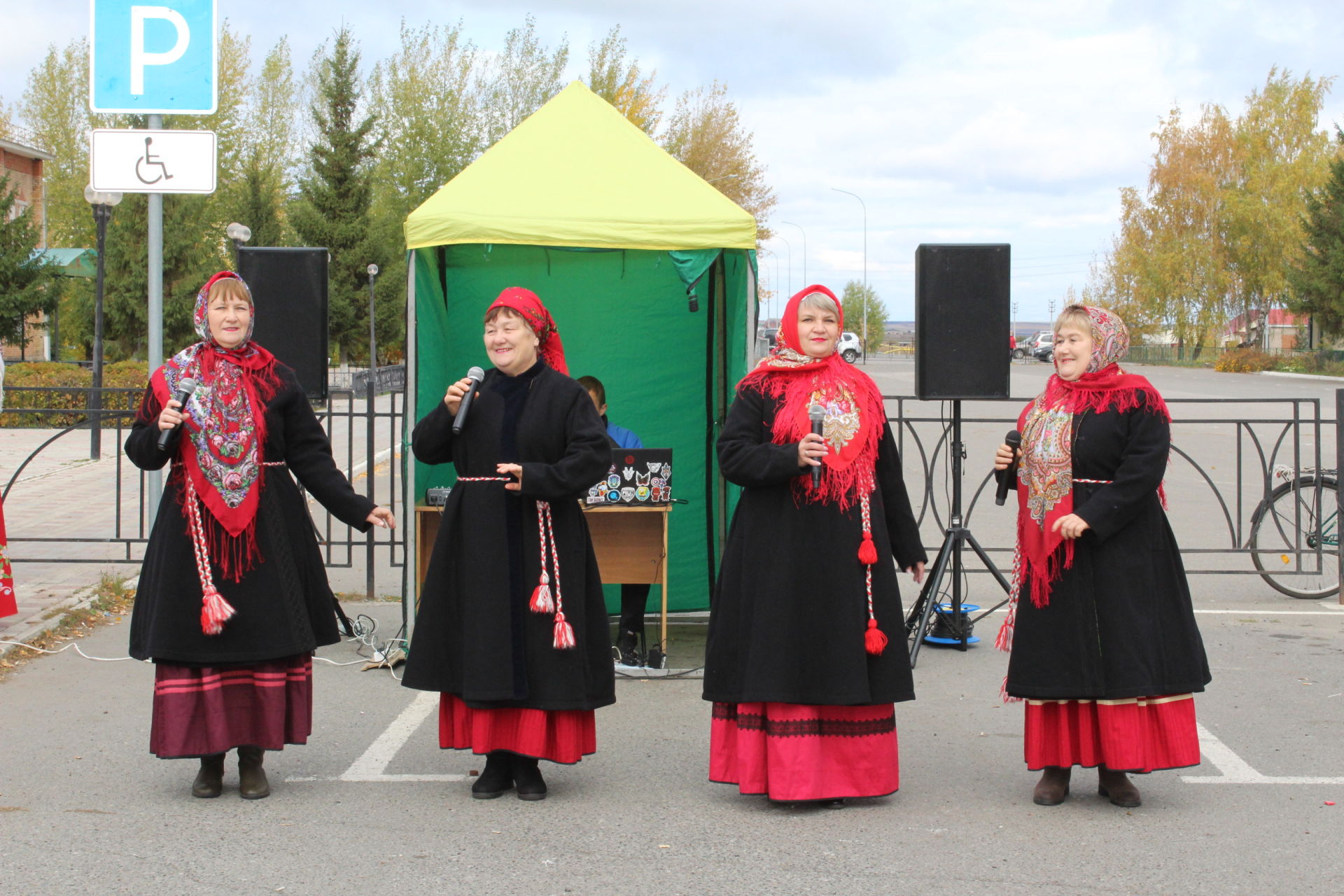 2 октября в Новошешминске прошла осенняя ярмарка