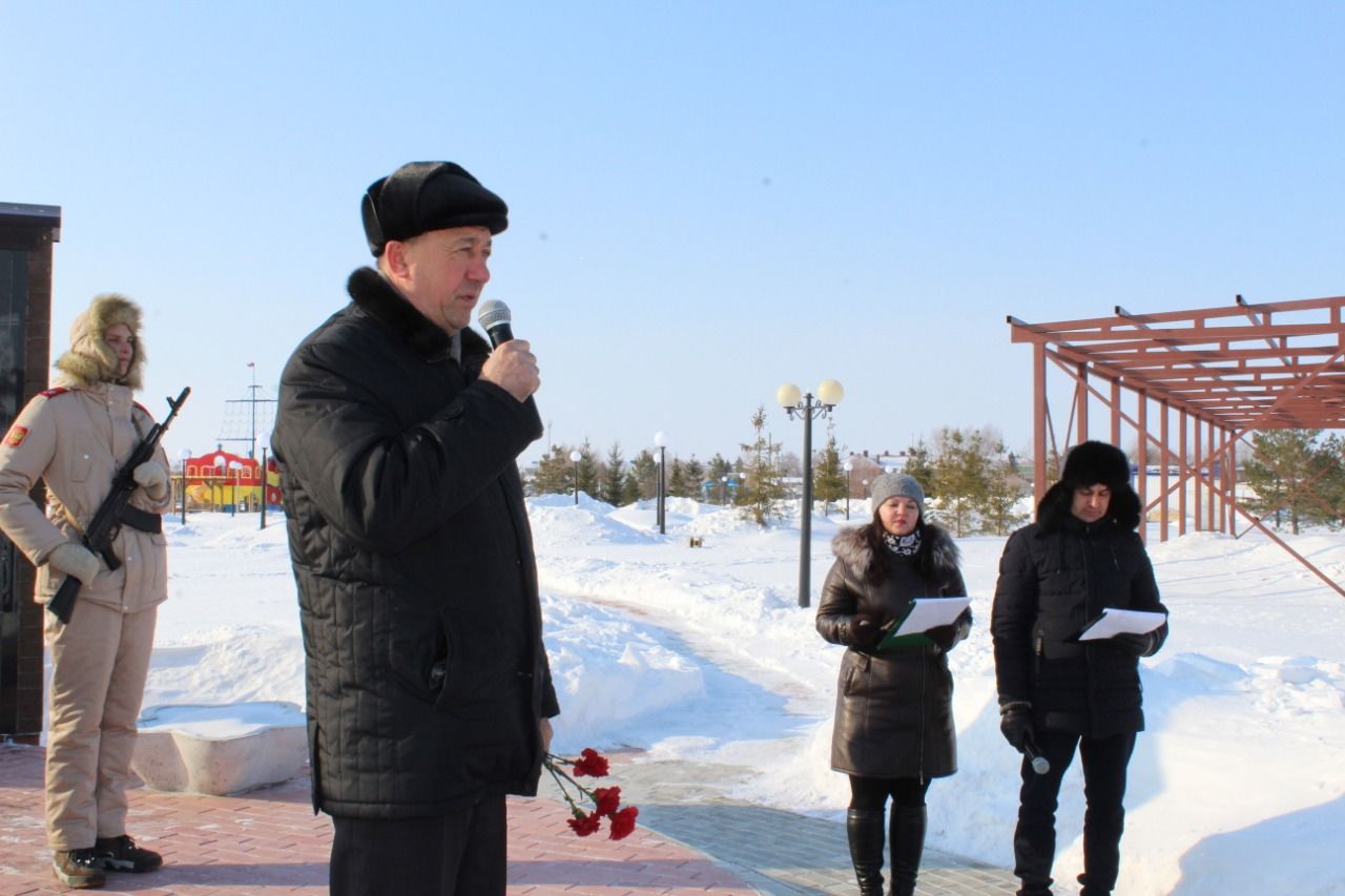 В Новошешминске прошел митинг, посвященный 32-й годовщине вывода советских войск из Афганистана