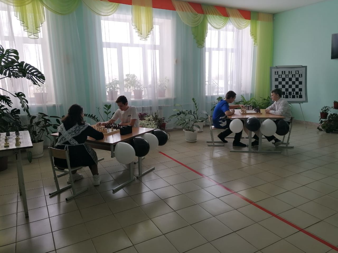 В Черемуховской средней школе открылась шахматная зона