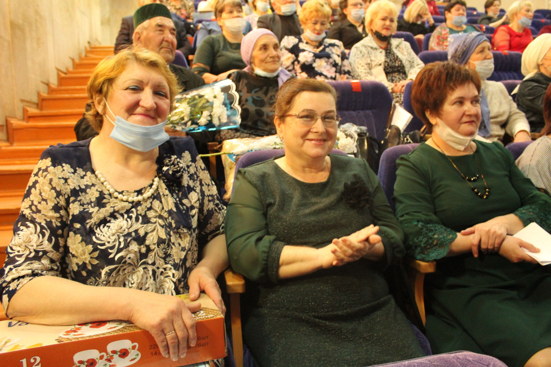 Приятное с полезным совместили работники культуры Новошешминского района в свой профессиональный праздник (фоторепортаж)