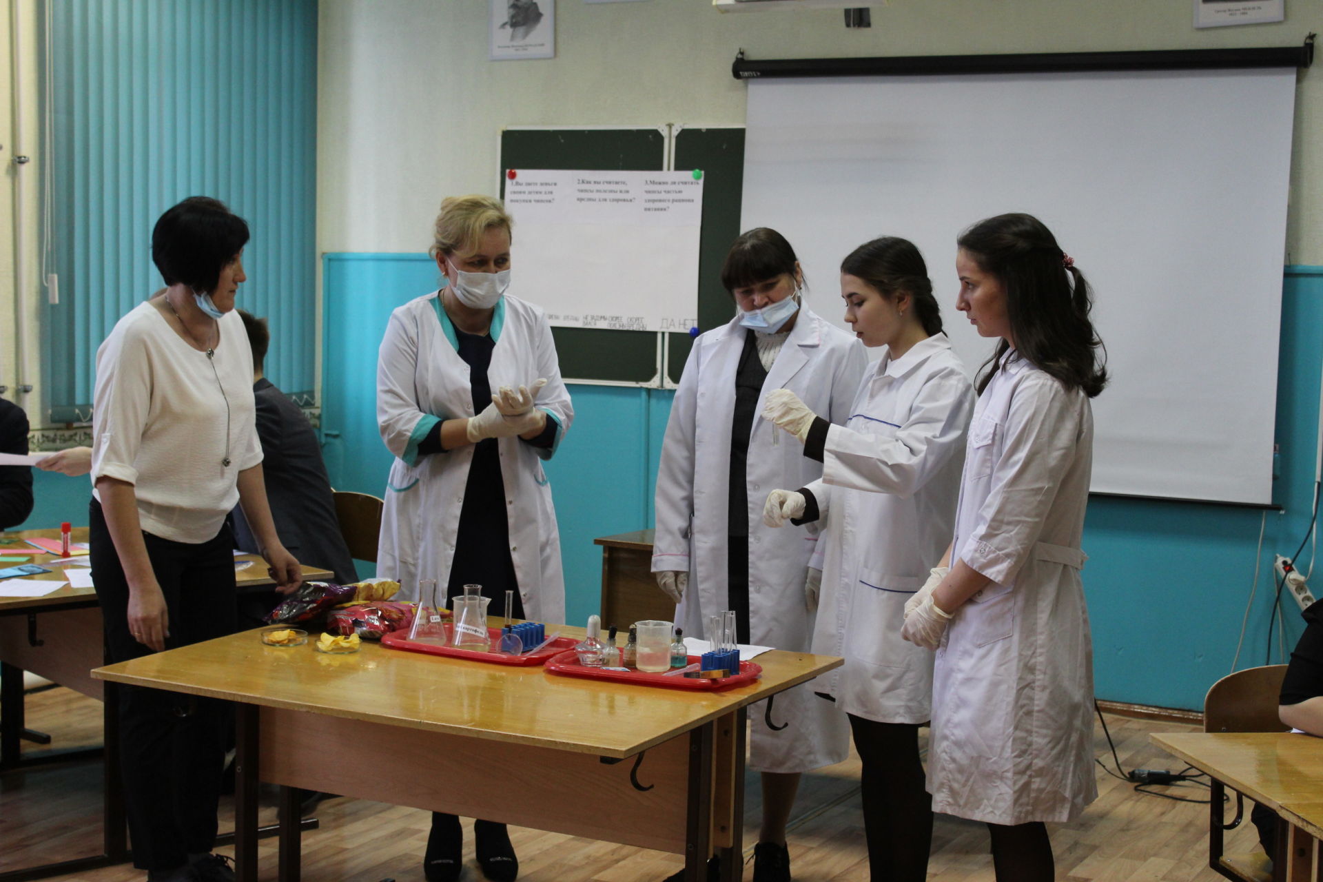 В Новошешминской гимназии прошли открытые уроки и мастер-классы (фоторепортаж)