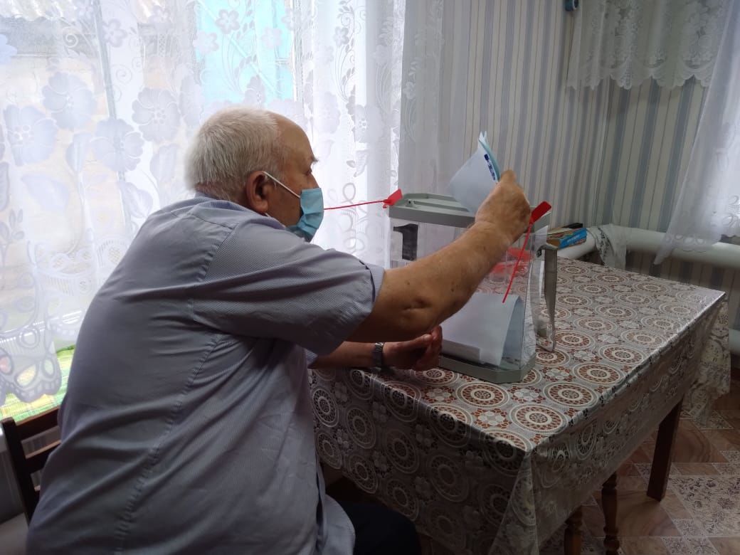 На 15 часов проголосовали более половины избирателей Новошешминского района