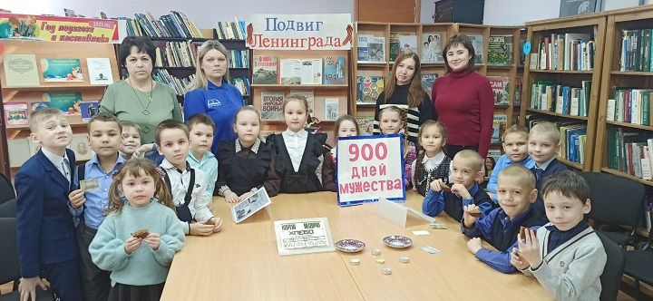 Ленинград сражался и жил