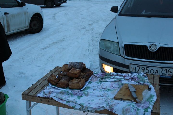 Предновогодняя ярмарка в Новошешминске была оживленной