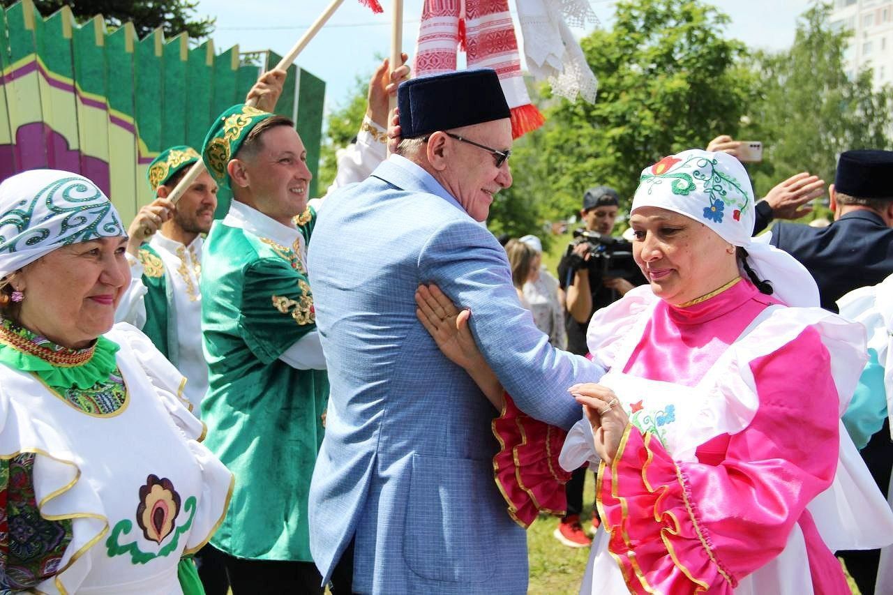Олег Морозов поздравил новошешминцев с праздником Сабантуй