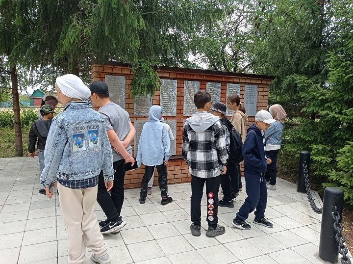 Зирекле лицееның мәктәп яны лагерында егерменче көн эмоцияләргә бай булган