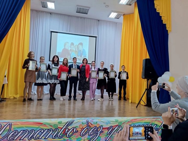 «Детство без границ»: на базе Новошешминской гимназии прошел районный фестиваль