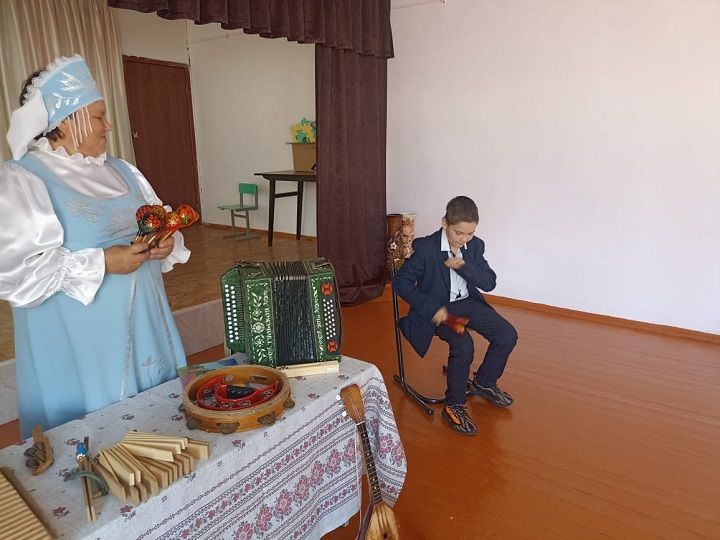 Игра на деревянных ложках: мастер класс от восьмиклассника Николая Иванова
