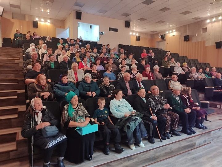 В Новошешминском Доме культуры прошел праздничный концерт в честь Дня пожилого человека