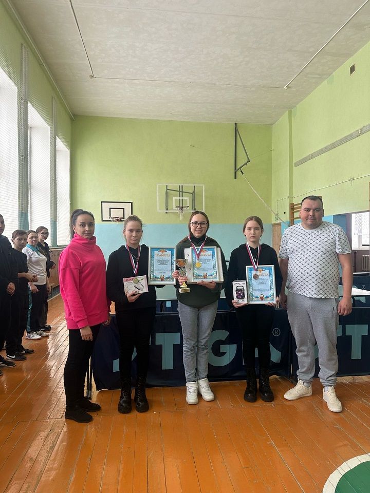 Чуаш Чабаксарында өстәл теннисы буенча район турниры узган