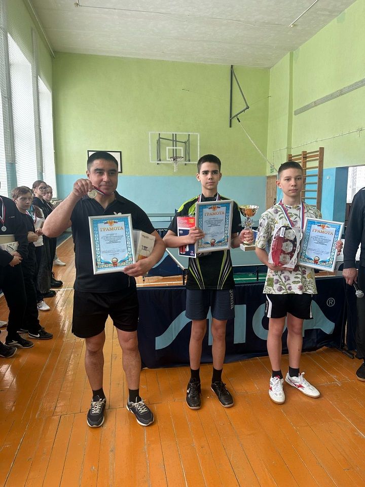 Чуаш Чабаксарында өстәл теннисы буенча район турниры узган