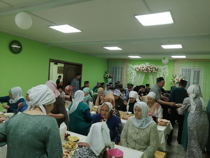 Ифтар-меджлисы в Новошешминской мечети