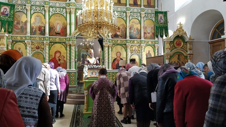 Епископ Чистопольский и Нижнекамский Пахомий совершил богослужение в Новошешминском Троицком храме