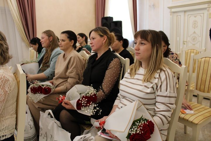 В Новошешминском ЗАГС прошло мероприятие «День беременных» (фоторепортаж)