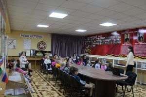 Экскурсия по залу боевой славы для воспитанников детского сада “Золотой ключик”