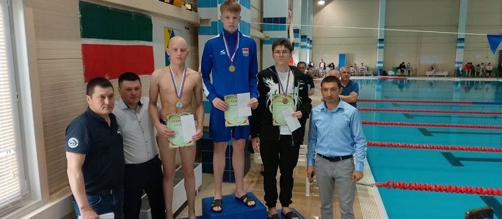Юные пловцы Новошешминска завоевали четыре золотые медали