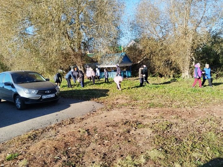 В Акбуринском сельском поселении стартовал осенний месячник благоустройства
