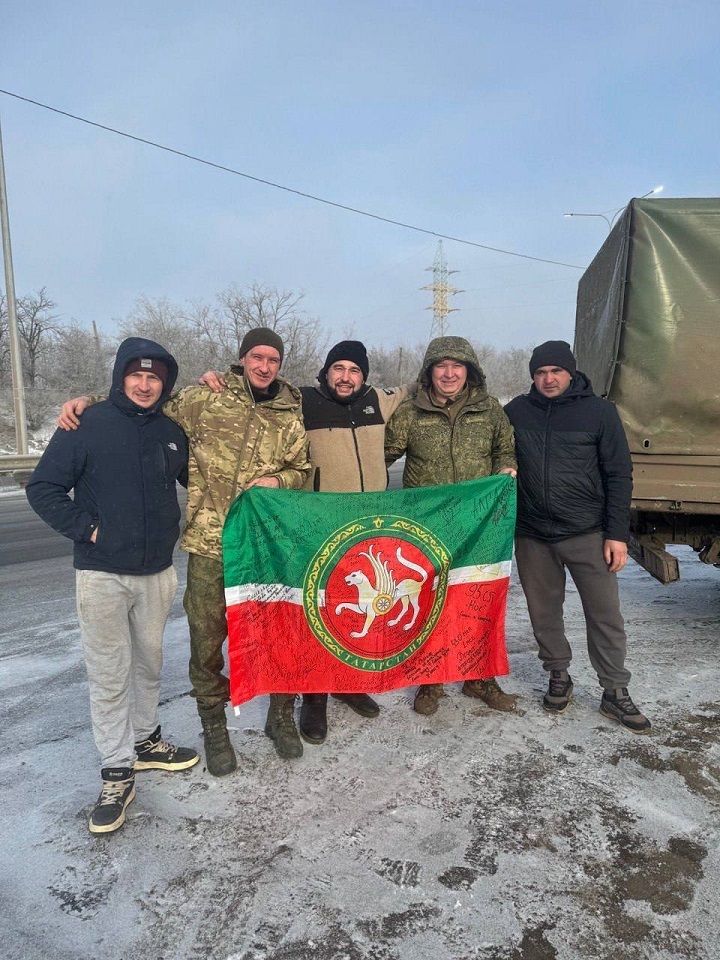 Сугышчыларга тагын ике автомобиль илттеләр