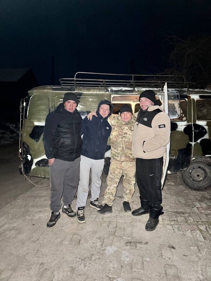 Сугышчыларга тагын ике автомобиль илттеләр
