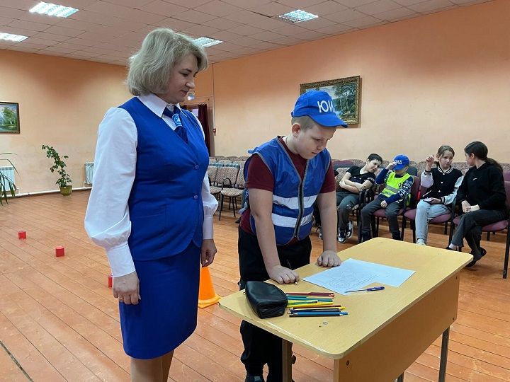 В Краснооктябрьском сельском клубе прошло профилактическое мероприятие по правилам дорожного движения