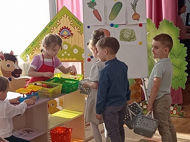 Выставки, проекты, мастер-классы и театрализованные постановки — секретами мастерства делились педагоги Новошешминска
