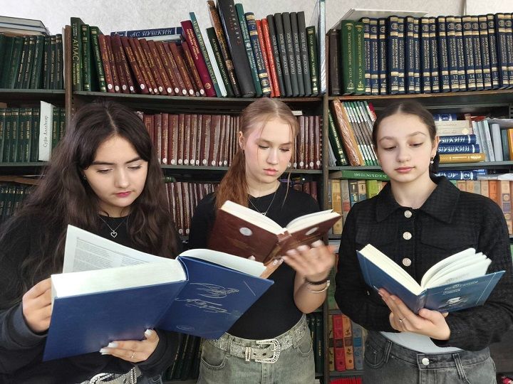 К Всемирному дню поэзии в Новошешминской гимназии прошли увлекательные и познавательные мероприятия