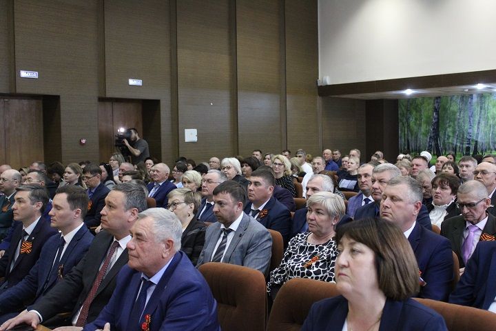 Новошешминский район возглавил новый руководитель