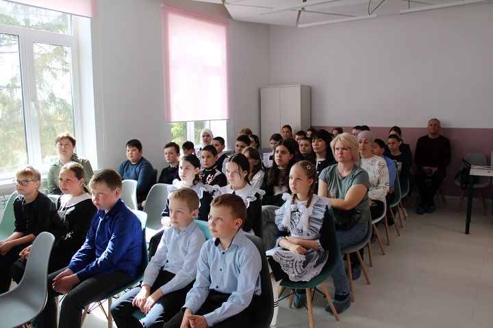 Чик сакчысы — халык өчен калкан, дошман өчен — кылыч