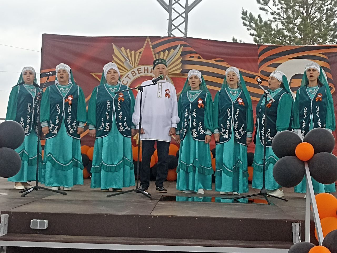 В Новошешминске прошел патриотический фестиваль «Живи, цвети, Победный май!»