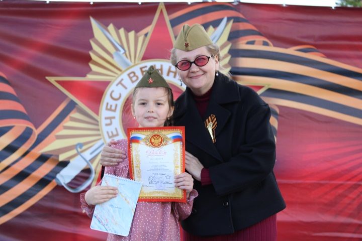 В Новошешминске прошел марафон «Война в стихах», посвященный 80-летию Победы (фоторепортаж)