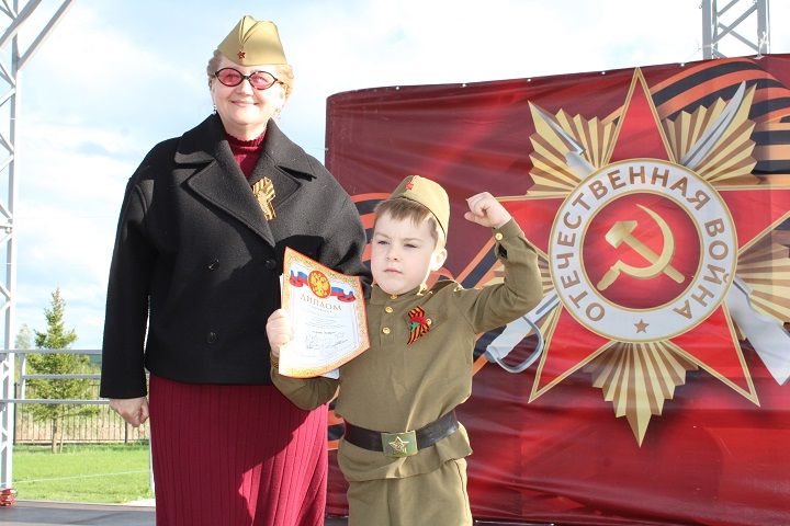 В Новошешминске прошел марафон «Война в стихах», посвященный 80-летию Победы (фоторепортаж)